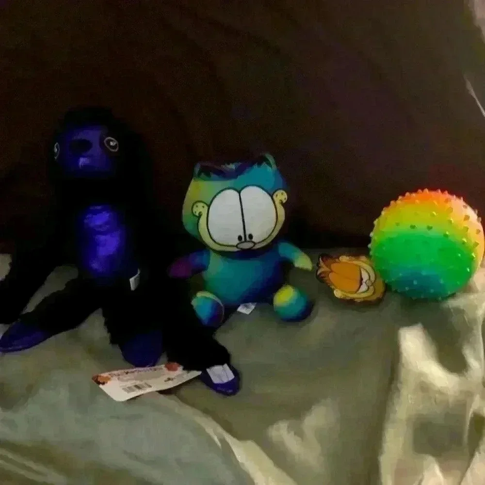Plush/toy bundle